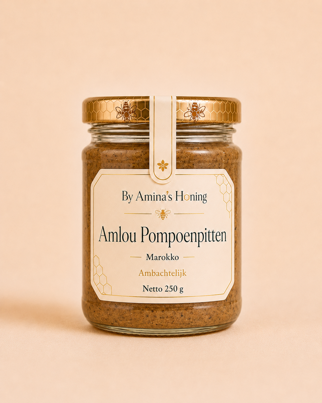 By Amina's Honing Amlou Pompoenpitten 250 g – voorkant, glazen pot met bruine amlou-spread en etiket Marokko