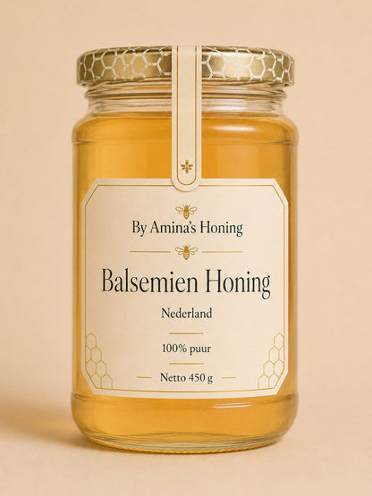 By Amina's Honing Balsemien Honing 450 g – voorkant, heldere goudgele honing in pot met etiket Nederland