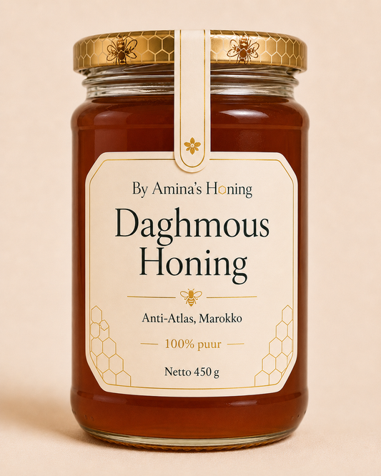 By Amina's Honing Daghmous Honing 450 g – voorkant, grote pot donkere roodbruine honing, etiket Anti-Atlas