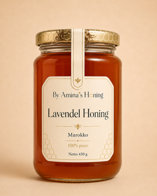 By Amina's Honing Lavendel Honing 450 g – voorkant, amberkleurige honing in hoge pot, etiket met herkomst Marokko
