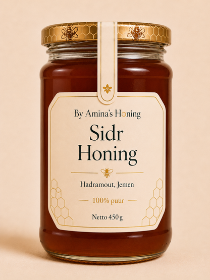 By Amina's Honing Sidr Honing 450 g – voorkant, donkere roodbruine honing, etiket Hadramout, Jemen