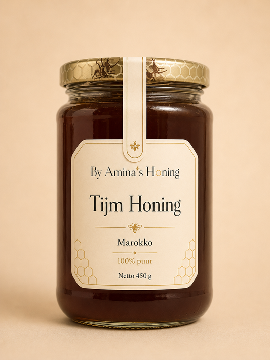 By Amina's Honing Tijm Honing 450 g – voorkant, grote pot donker roodbruine tijmhoning, etiket Marokko